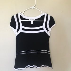 White House black market Women’s top